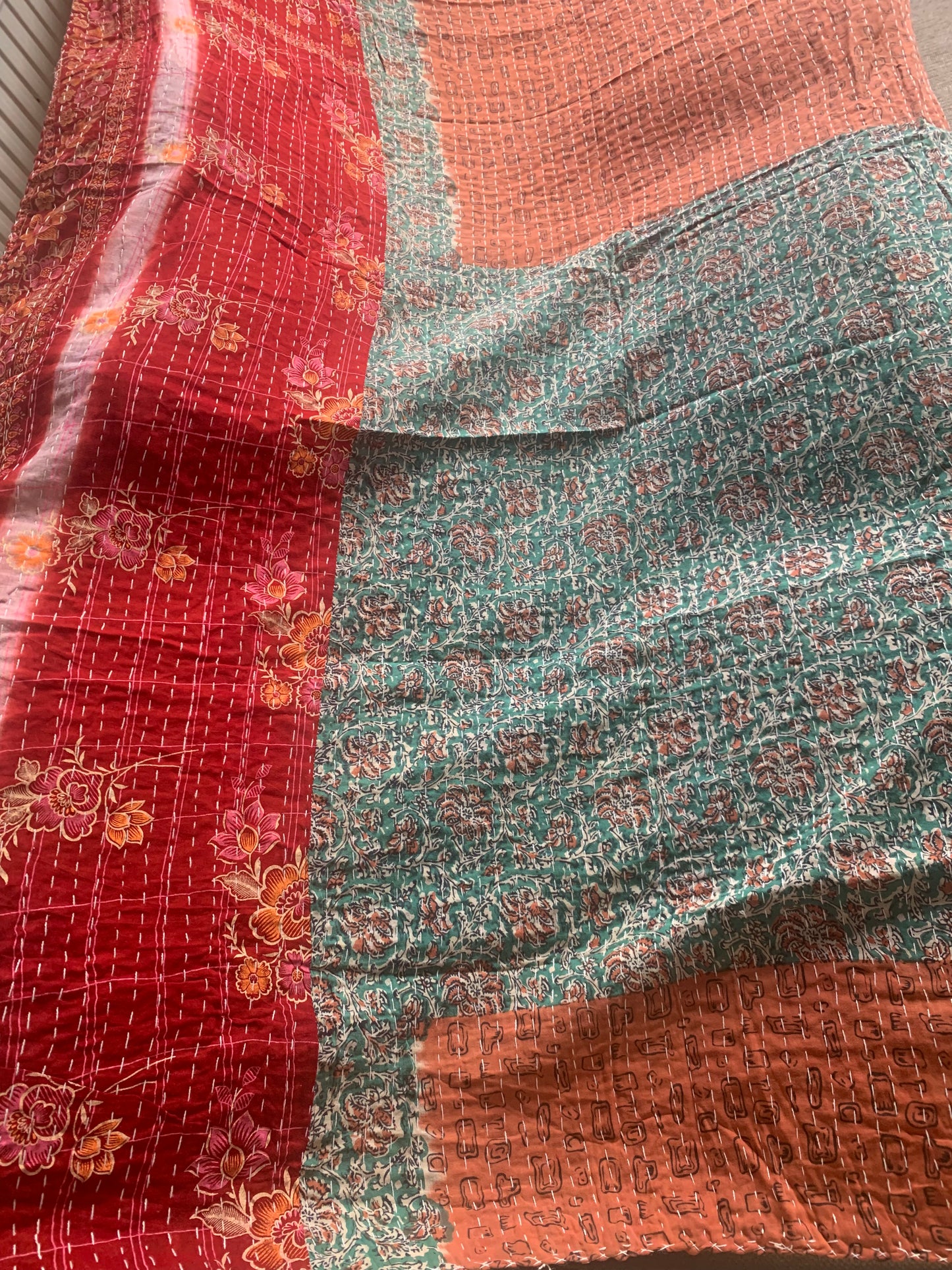 Reversable Vintage Sari Throw | 104