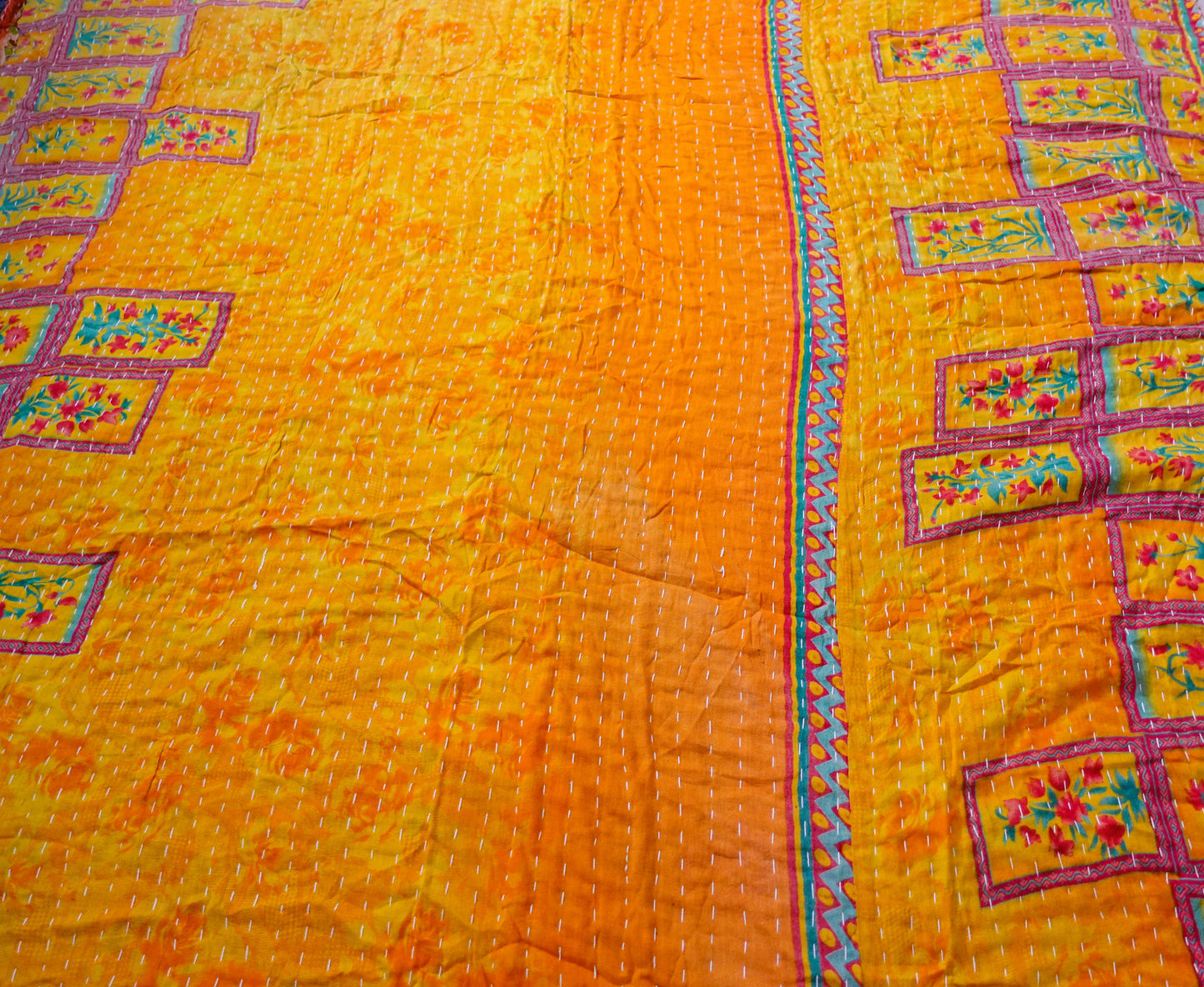 Reversable Vintage Sari Throw | 122