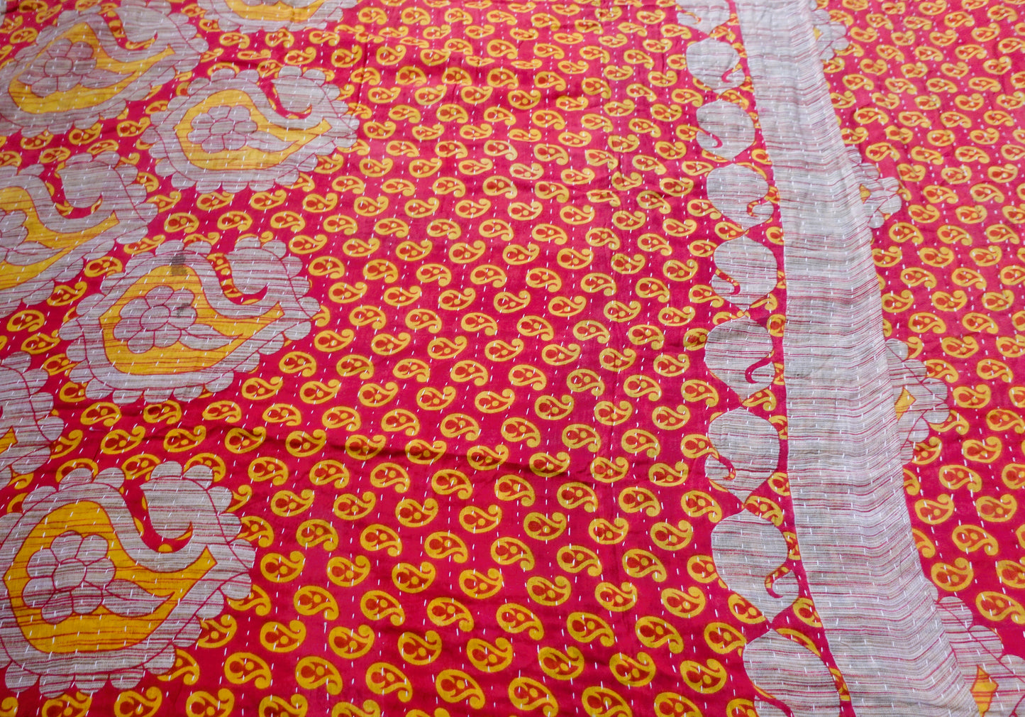 Reversable Vintage Sari Throw | 123