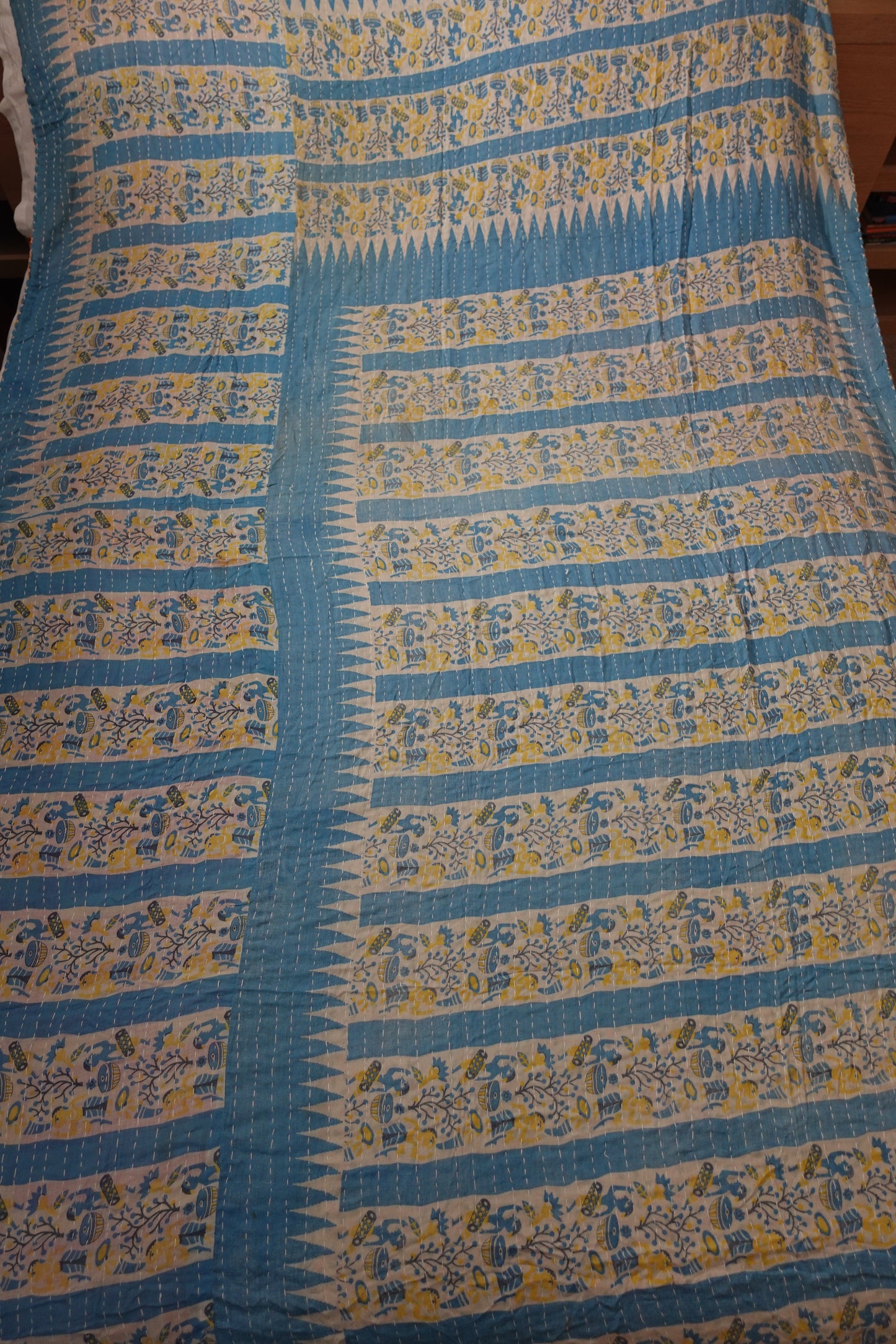 Reversable Vintage Sari Throw | 144
