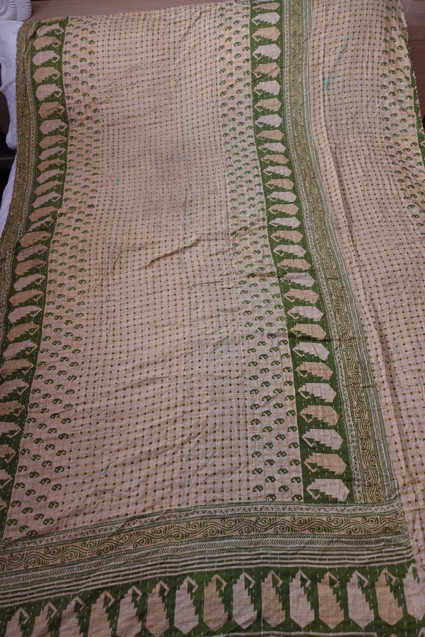 Reversable Vintage Sari Throw | 148