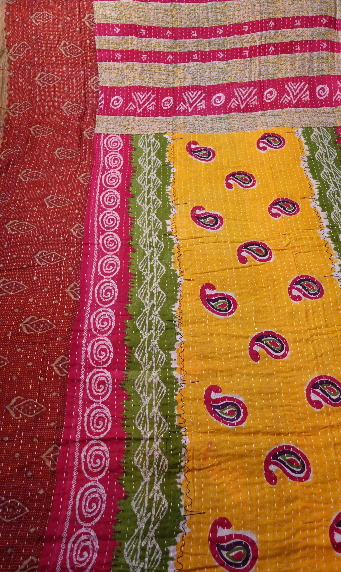 Reversable Vintage Sari Throw | 172