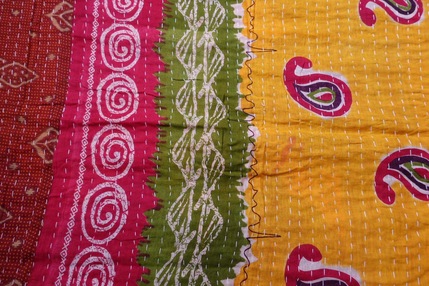 Reversable Vintage Sari Throw | 172
